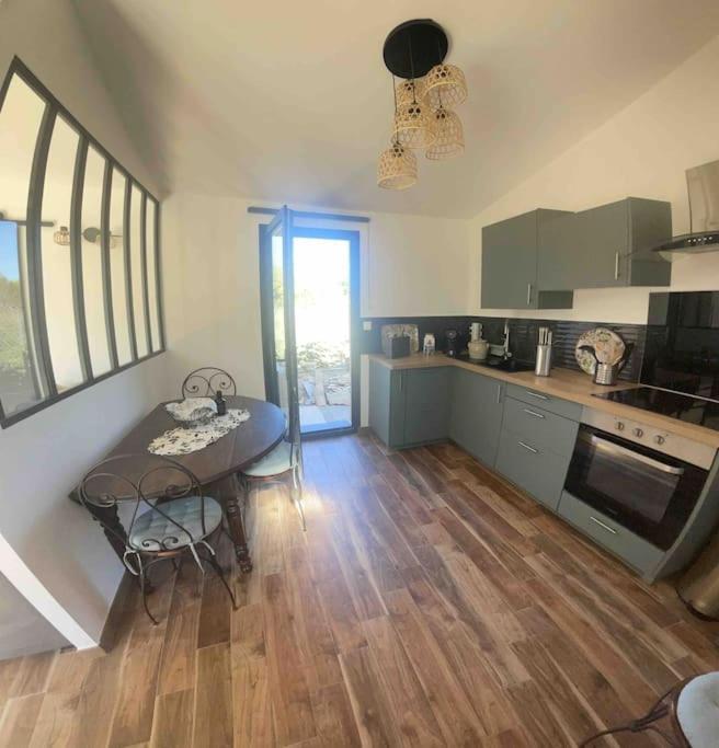 Studio Νιμ Εξωτερικό φωτογραφία