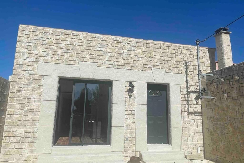 Studio Νιμ Εξωτερικό φωτογραφία